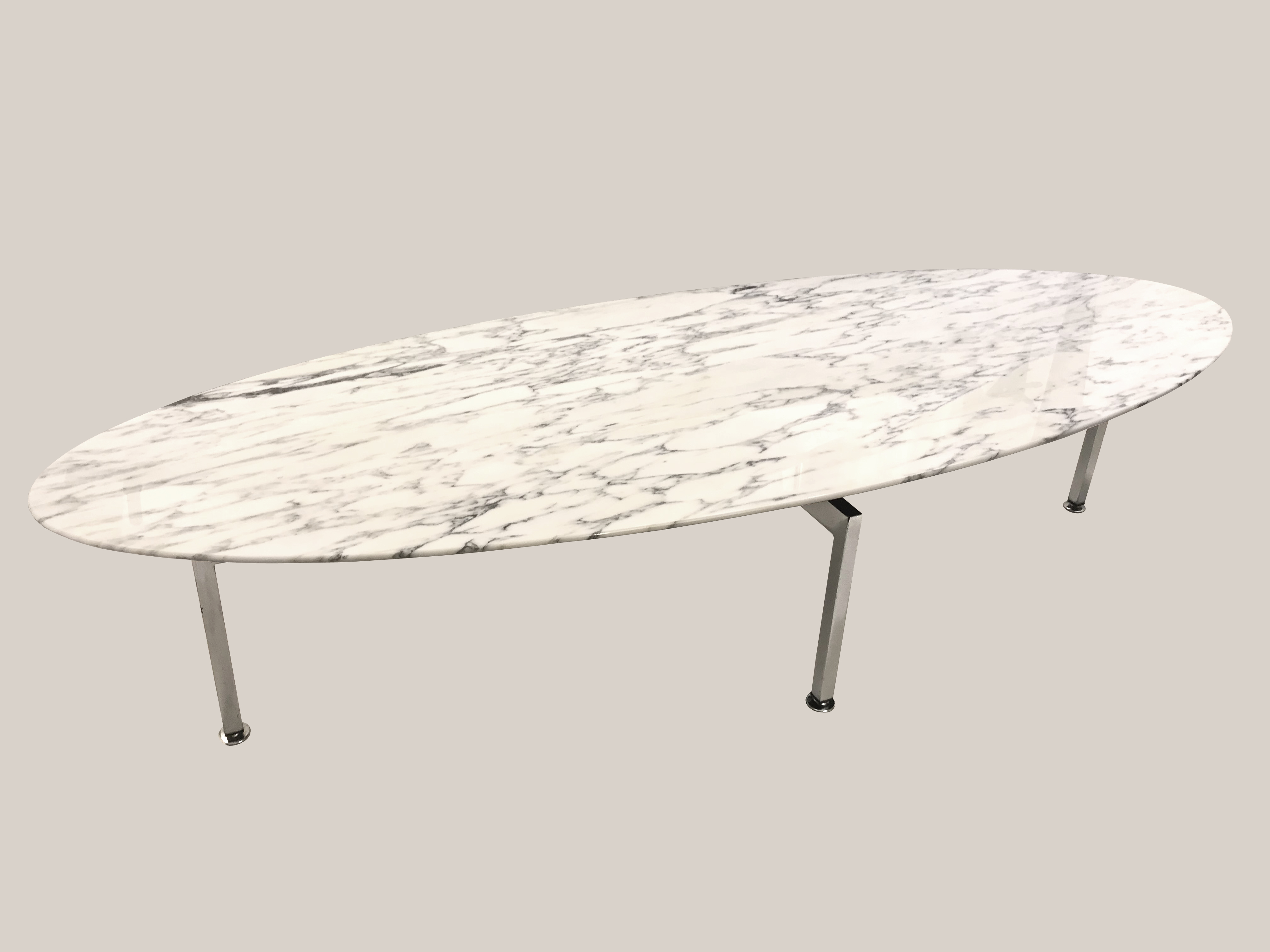 Table basse plateau oval en marbre 1